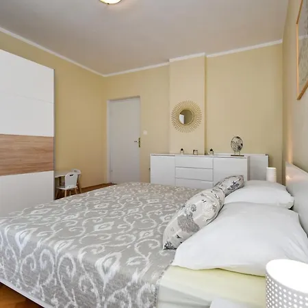 Sunny Side Apartmán