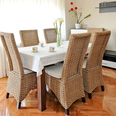 Sunny Side Apartman *